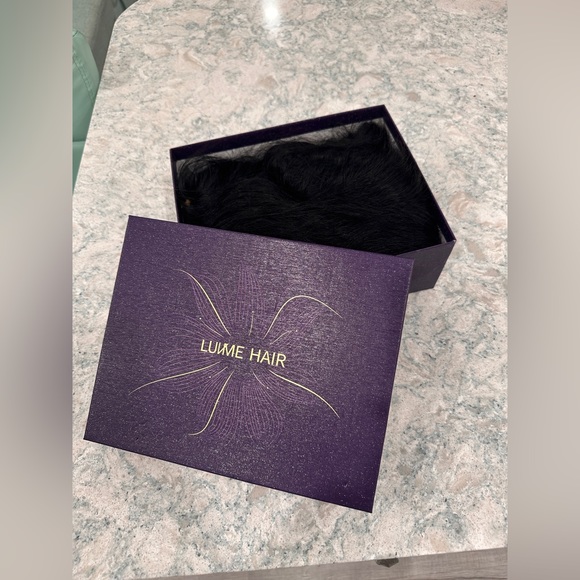 SILKY STRAIGHT 13X4 FRONTAL UNDETECTABLE HD LACE LONG WIG 100% HUMAN HAIR - Picture 2 of 12